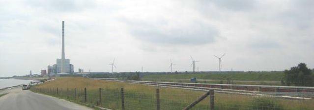 Wind- und Kohlekraftwerk in Wilhelmshaven